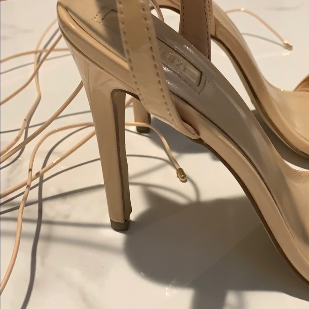Heels - Picture 4 of 7